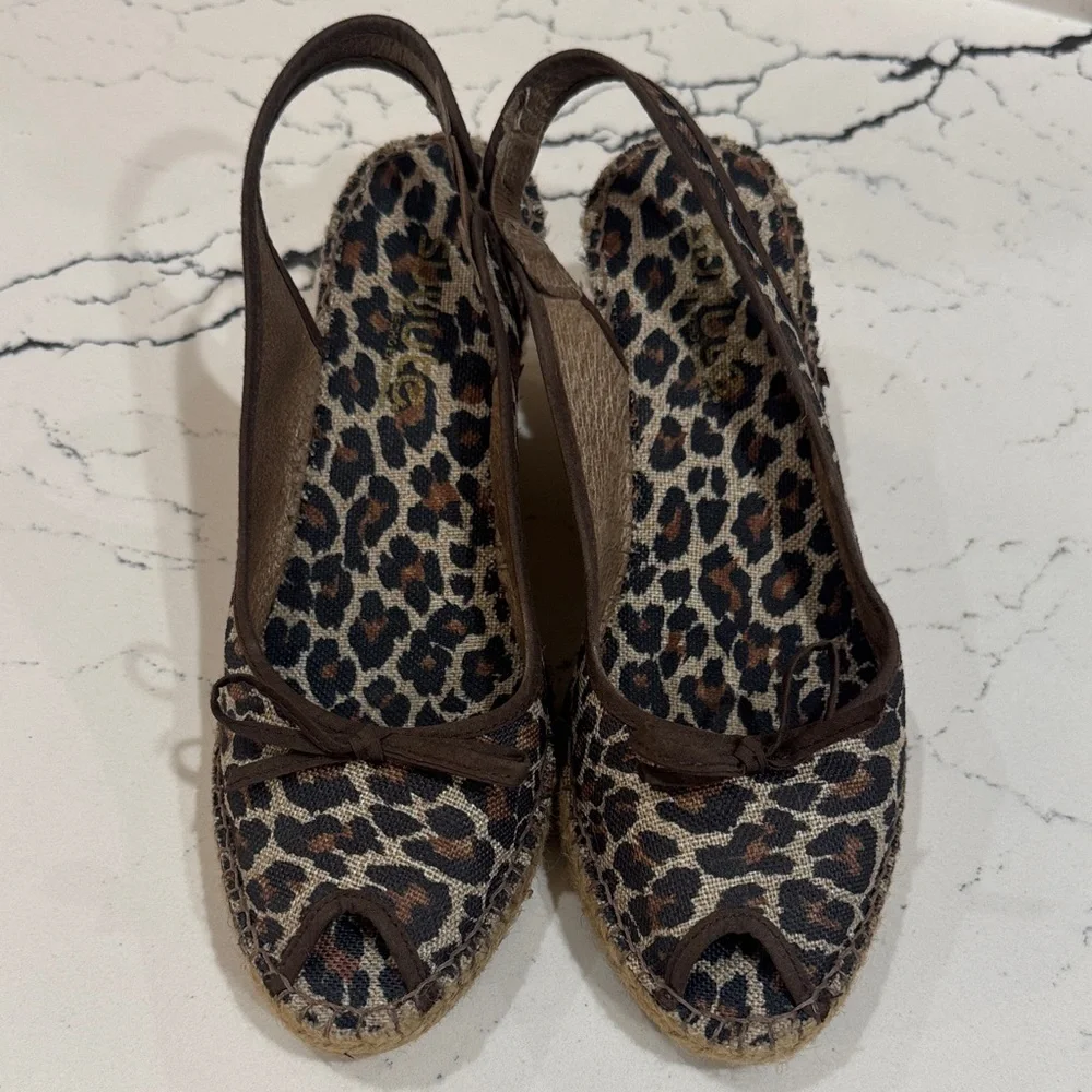 Chic Leopard Print Espadrille Wedges